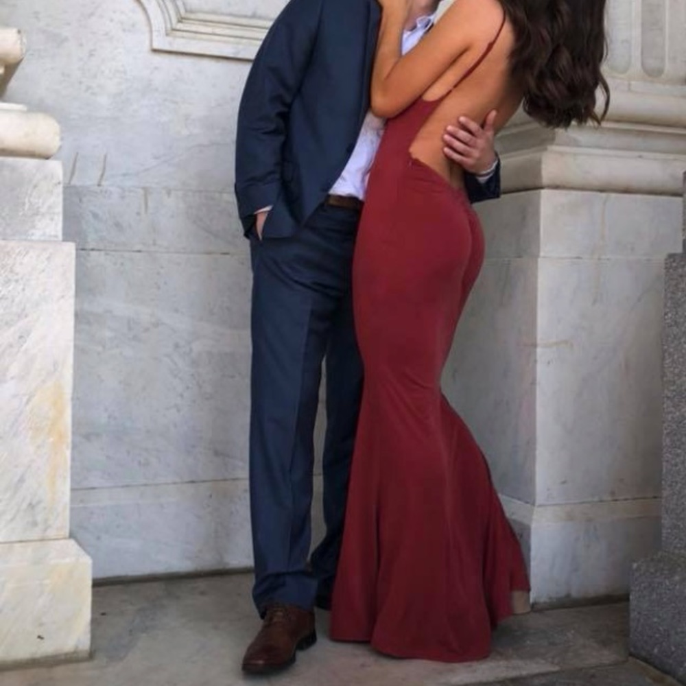 Tobi Keep it on the Low Red Dress
